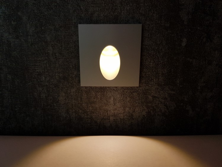  Integrator IT-715 BL DIRECT Светильник светодиодный Чёрный для подсветки лестницы